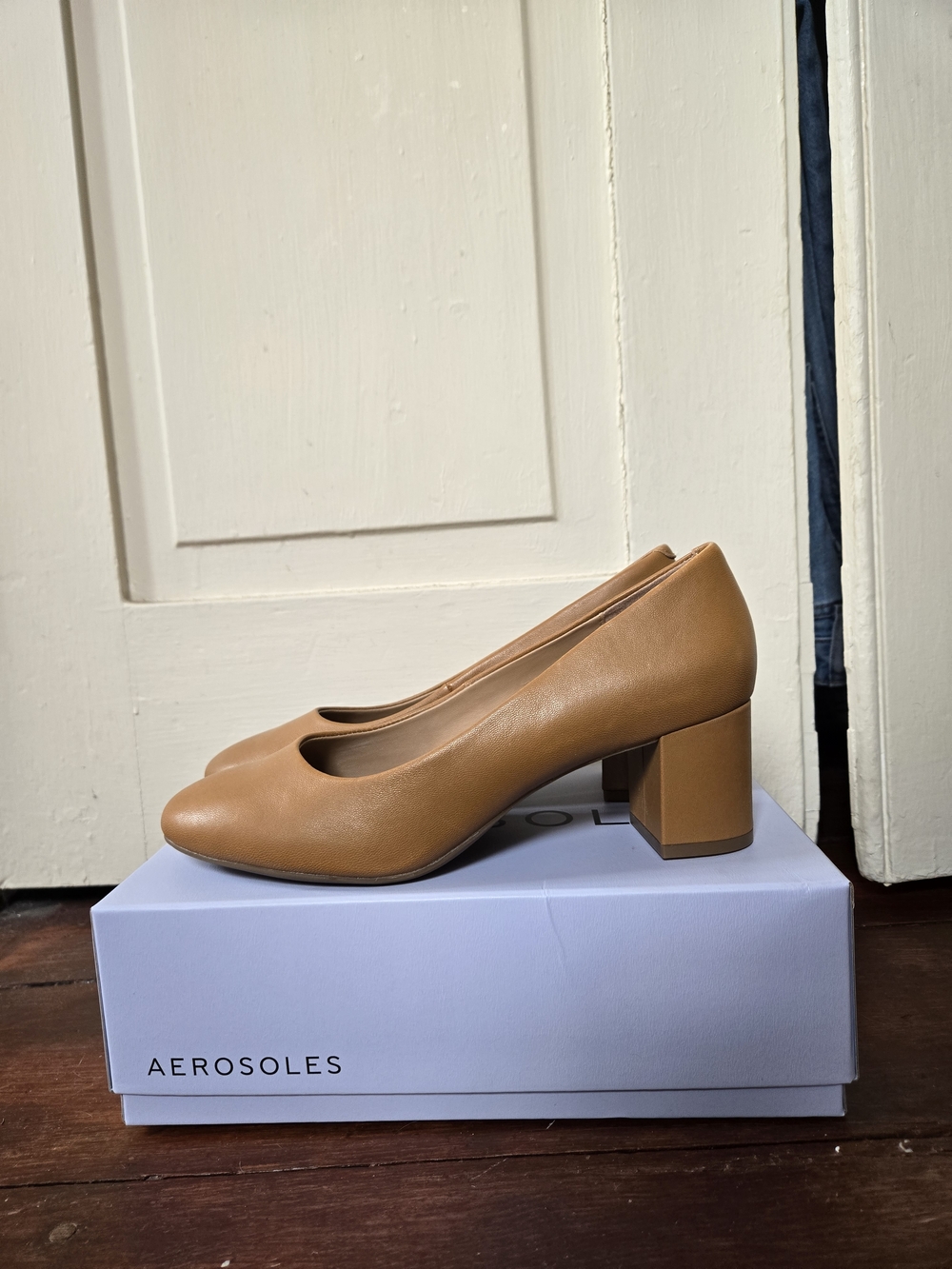Aerosoles Ebel Tan Leather Block Heel Pumps